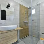 Katharina Comfortable Villa Maslenica