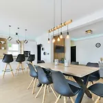 Katharina Comfortable Maslenica
