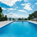Katharina Comfortable * Maslenica