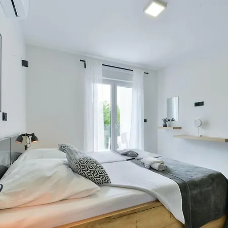 Katharina Comfortable *