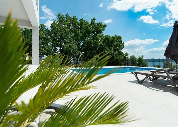 Katharina Comfortable 马斯莱尼察