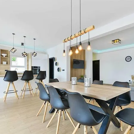 Katharina Comfortable * Maslenica